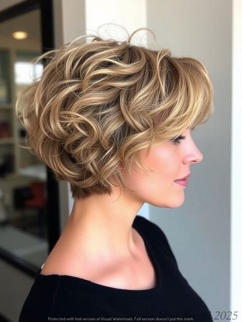 Modern kadın saç kesim örneği